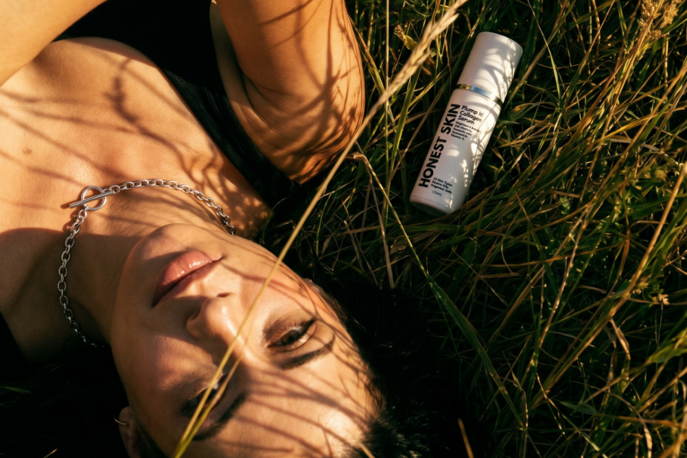Skincare alami yang benar-benar efektif Ilustrasi skincare alami untuk artikel Kembali ke Skincare Alami yang Benar-benar Efektif