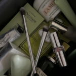 Ilustrasi produk kecantikan nordstrom untuk artikel 10 Produk Kecantikan Nordstrom di Bawah $75 Layak Beli