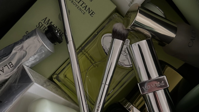 Ilustrasi produk kecantikan nordstrom untuk artikel 10 Produk Kecantikan Nordstrom di Bawah $75 Layak Beli